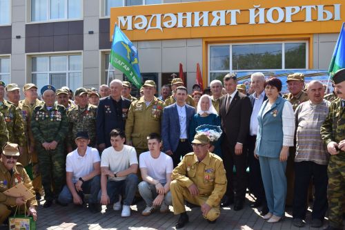 Айбулат Якуповка мемориаль такта ачуга багышланган митинг