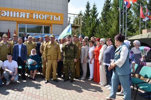 Айбулат Якуповка мемориаль такта ачуга багышланган митинг