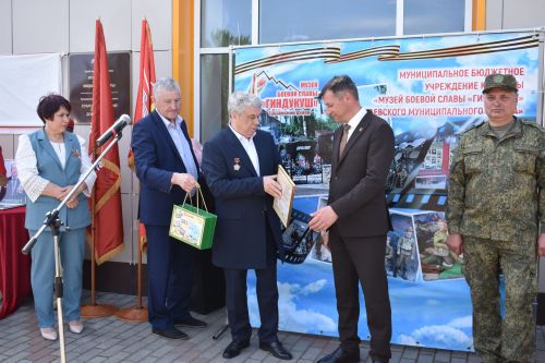 Айбулат Якуповка мемориаль такта ачуга багышланган митинг