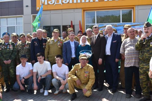 Айбулат Якуповка мемориаль такта ачуга багышланган митинг