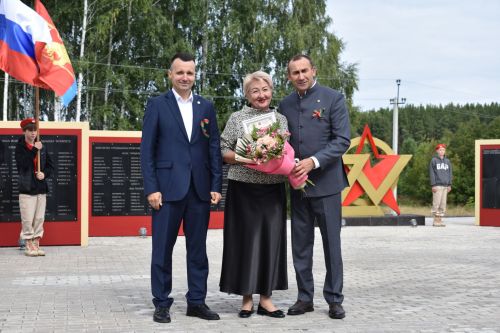 В поселке Новый встретили День Республики