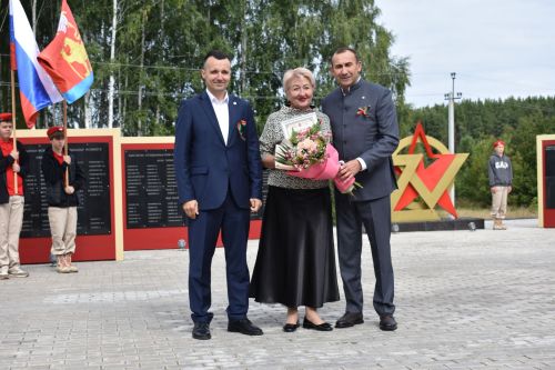 В поселке Новый встретили День Республики