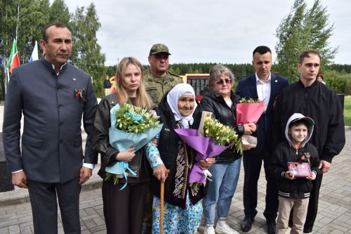 В поселке Новый встретили День Республики