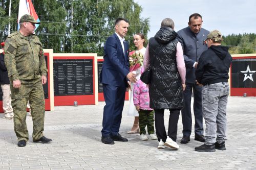В поселке Новый встретили День Республики
