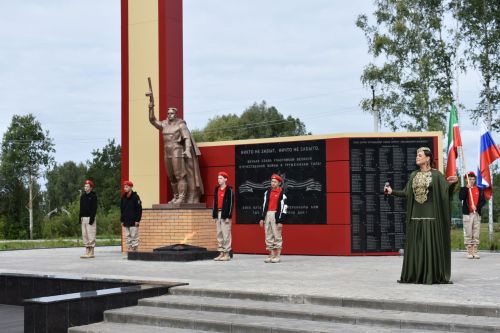 В поселке Новый встретили День Республики