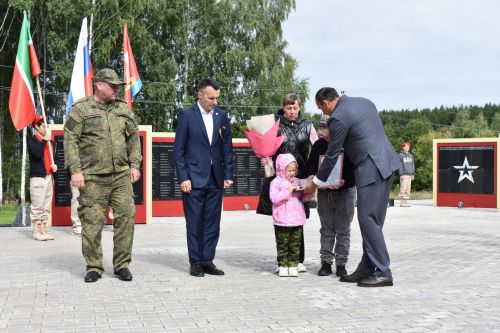 В поселке Новый встретили День Республики
