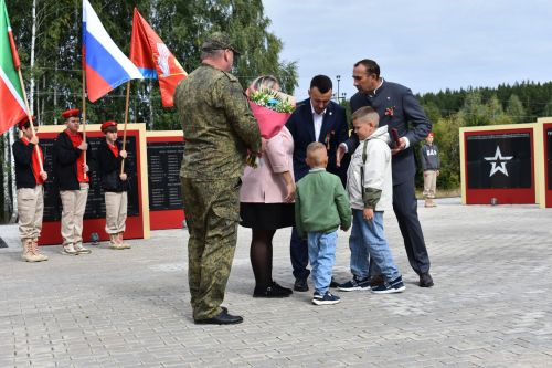 В поселке Новый встретили День Республики