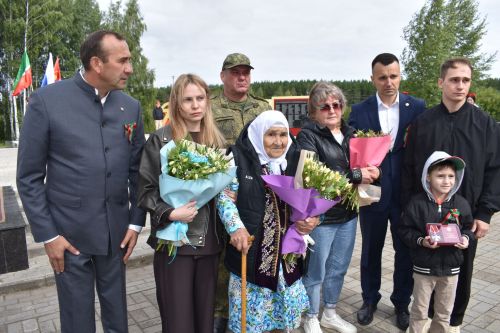 В поселке Новый встретили День Республики