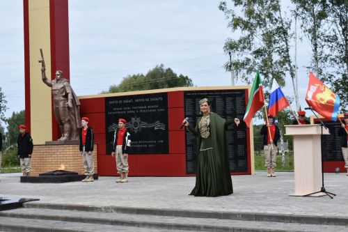 В поселке Новый встретили День Республики