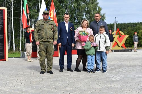 В поселке Новый встретили День Республики