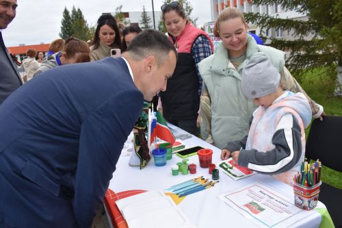 В поселке Новый встретили День Республики