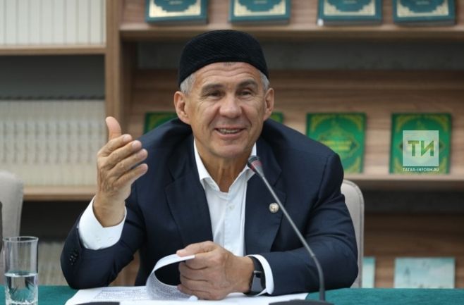 Рөстәм Миңнеханов Татарстан халкын Ислам динен рәсми кабул иткән көн уңаеннан котлады