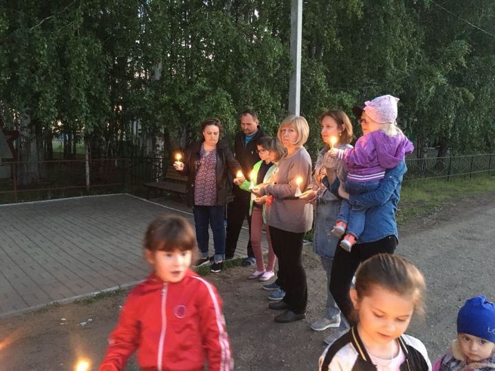 Жители  с.Новотоицкое присоединились к акции «Свеча памяти»
