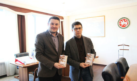 Журнал «Казан утлары» начинает выпуск татарских произведений в карманном формате