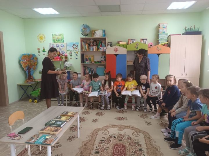 В Нижнесуыксинском детском саду «Ак каен» прошла увлекательная беседа, посвященная хлебу!