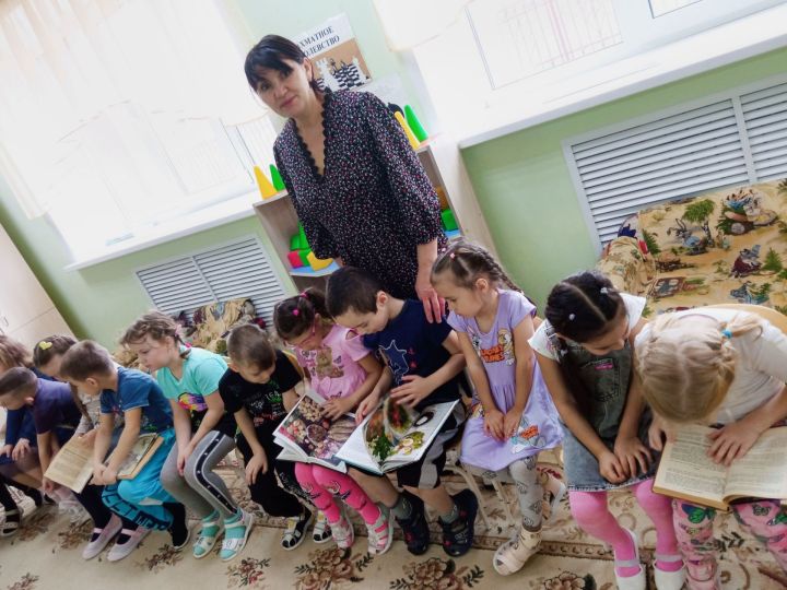 В Нижнесуыксинском детском саду «Ак каен» прошла увлекательная беседа, посвященная хлебу!