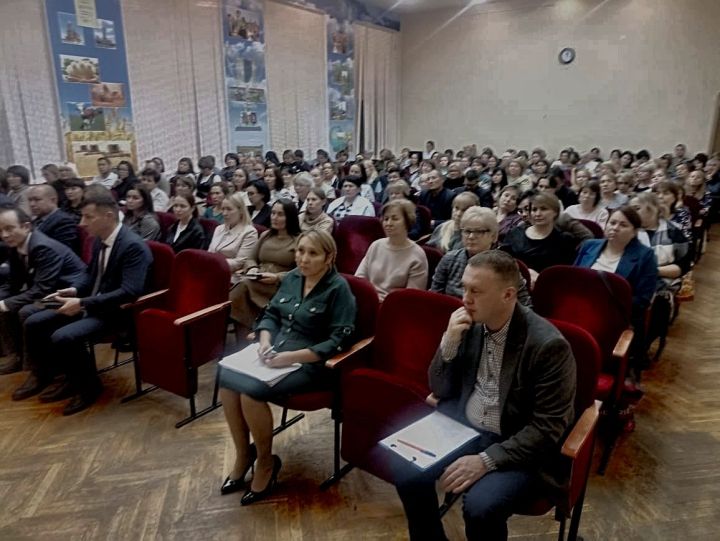 Районное родительское собрание в Тукаевском районе: итоги прошлого учебного года и цели на будущее