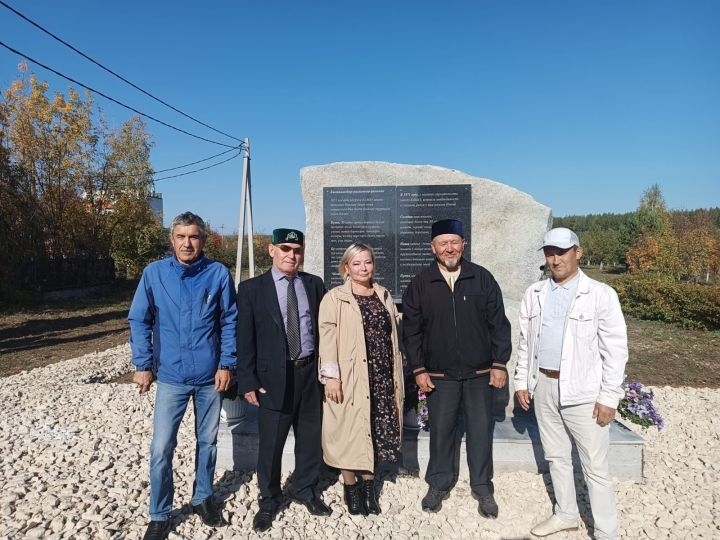 В посёлке Новый состоялось открытие сада «Сад Память» приуроченное Международному дню пожилых людей
