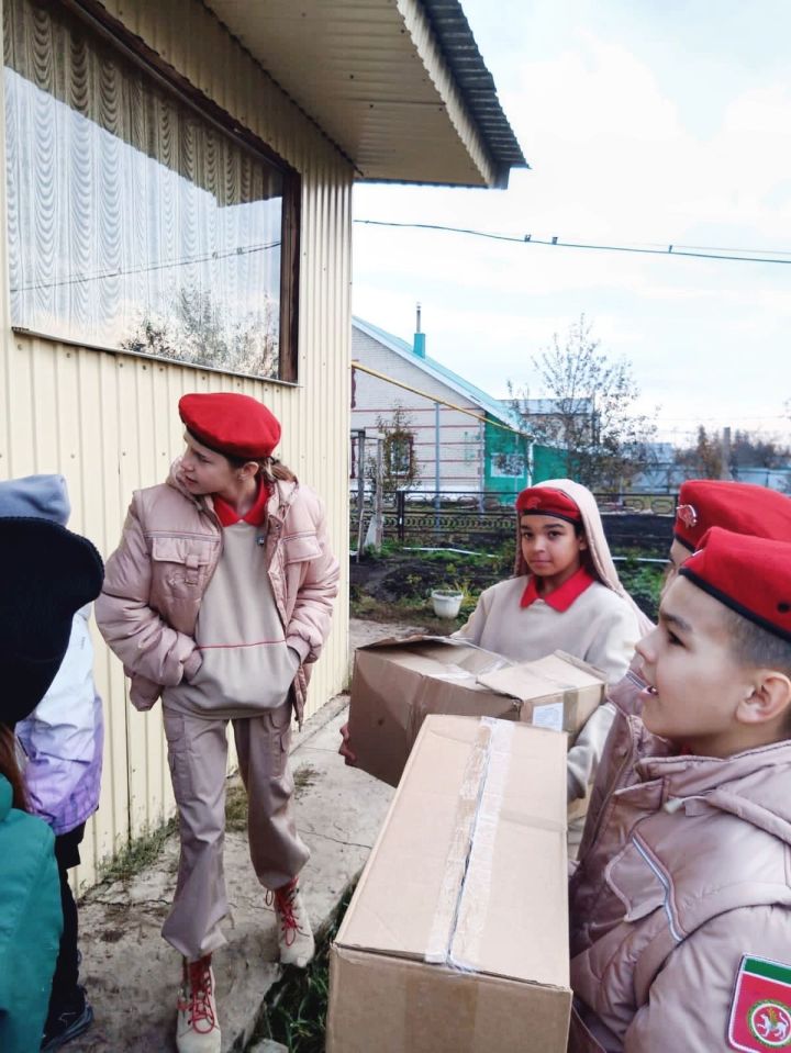 Солидарность в действии: Князевская школа совместно со школьным отрядом «Юнармия» помогают мобилизованным