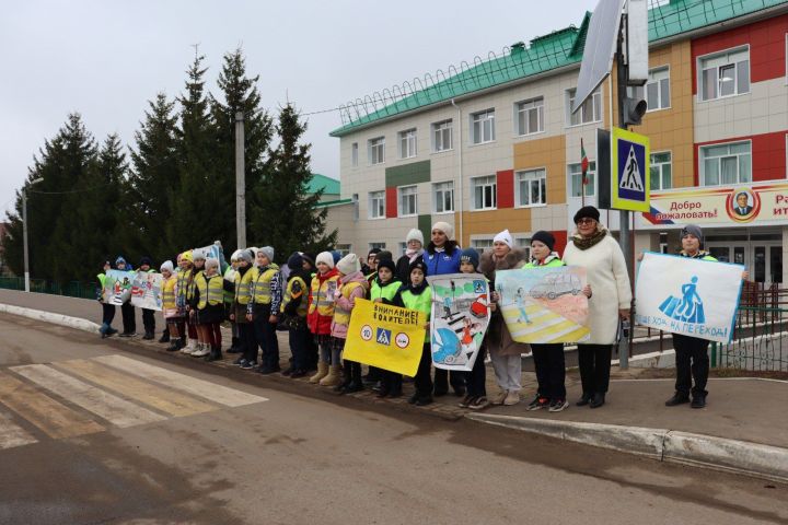 В Татарстане прошли массовые акции, посвящённые Дню памяти жертв ДТП