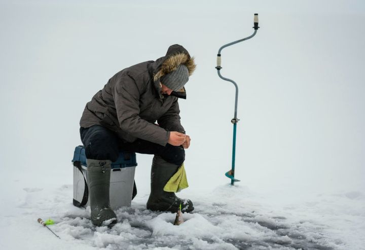 Зимняя рыбалка: увлекательное хобби для настоящих ценителей природы