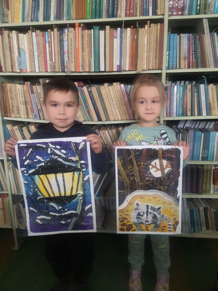 Творческий семинар «читай и рисуй» преобразил Калмашскую сельскую библиотеку