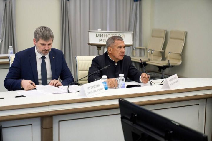 Рустам Минниханов и Ирек Файзуллин обсудили план по модернизации инфраструктуры ЖКХ в Татарстане