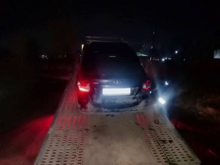 26 марта сотрудникам Госавтоинспекции поступило сообщение о том, что водитель в состоянии алкогольного опьянения совершил ДТП