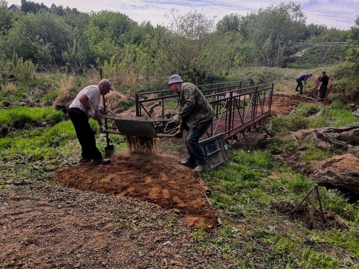 В деревне Тавларово прошло мероприятие посвященное очистке и ремонту колодца