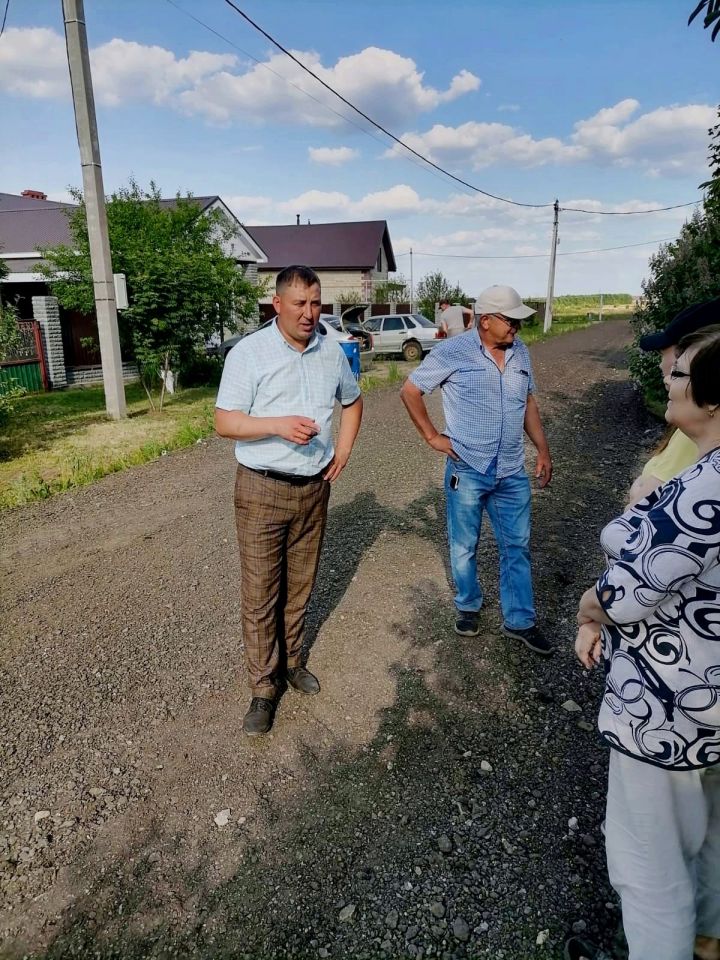 В деревне Старые Ерыклы идут ремонтные работы дорожного покрытия