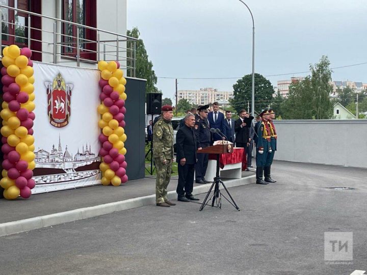 Рустам Минниханов и генерал армии Виктор Золотов открыли новое здание Росгвардии