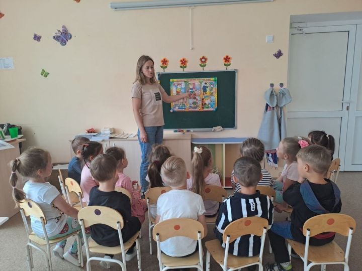 МБДОУ - детский сад «Тургай» воспитательница Ольга Юрьевна провела  беседу о правилах личной безопасности