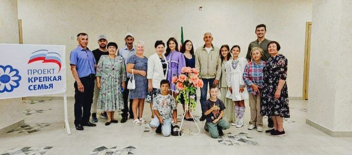 Яна-Булякском СДК прошел прекраснейший концерт «Моя семья - моя опора» посвящённая Дню семьи, любви и верности