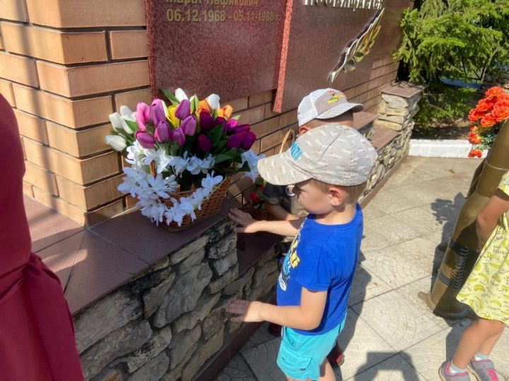 В Тукаевском районе прошёл День памяти детей - жертв войны в Донбассе