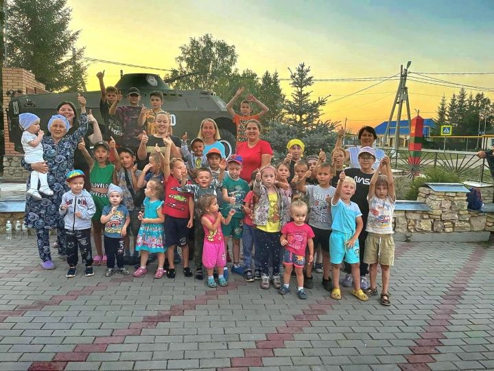 В Старом Абдулове сотрудники музея «Гиндукуш» совместно с работниками дома культуры для детей организовали спортивный праздник