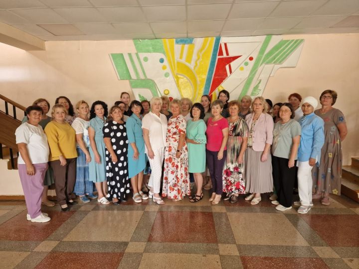 На базе Комсомольской школы состоялось секционное заседание учителей русского языка и литературы
