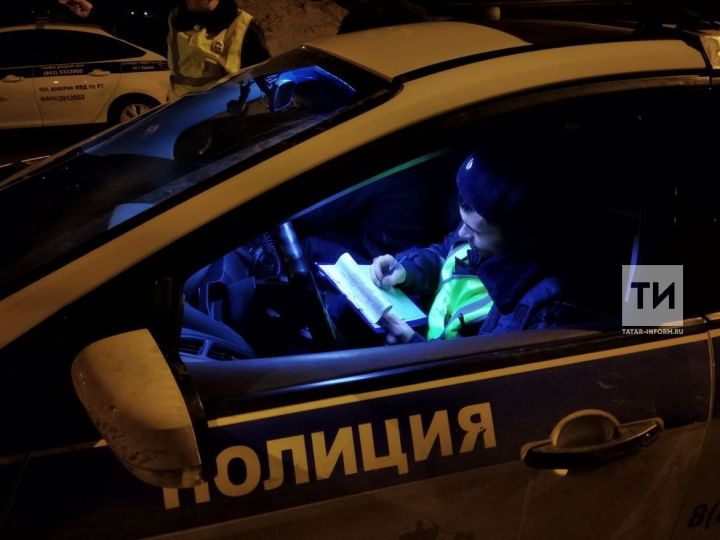 Вступило в силу постановление о запрете вешать гаджеты на лобовое стекло автомобиля