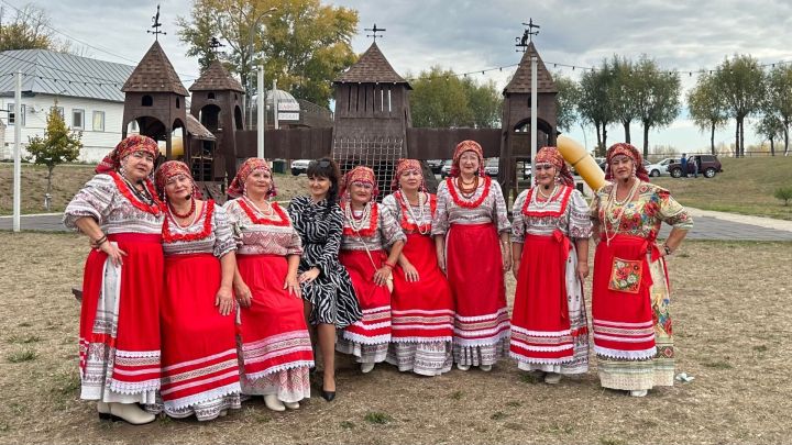 Круглопольский вокальный ансамбль «Родные напевы» принял участие во II Районном фестивале русской народной песни «Лейся, песня русская!» в городе Мамадыш!