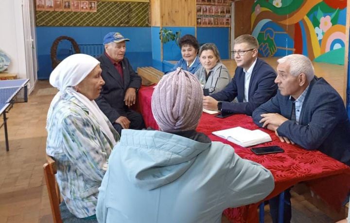 Прошли круглые столы с участием пожилых и специалистов центра социального обслуживания «Шафкать», фонда пенсионного и социального страхования, Тукаевской ЦРБ