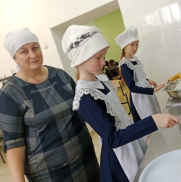 В Тукаевском районе, в школах, в рамках проекта “Семейная суббота”, прошли выставки-конкурс “Моя семья – моё богатство”
