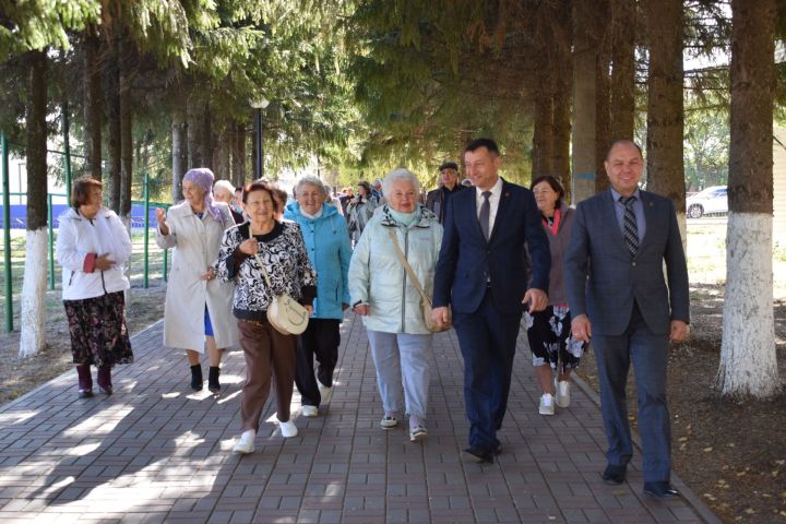 Декада пожилых людей: Путешествие по достижениям и переменам Тукаевского района