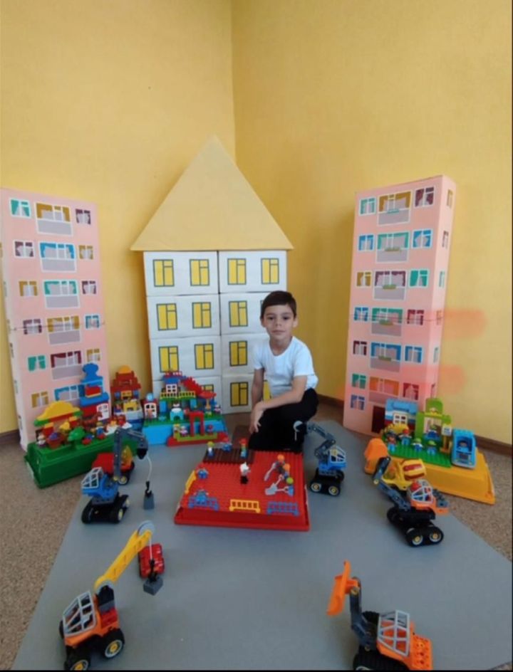 Творчество и технологии: Конкурс Lego среди дошкольников Тукаевского района