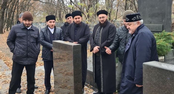 Визит делегации ДУМ РТ в Донбасс: поддержка и гуманитарная помощь