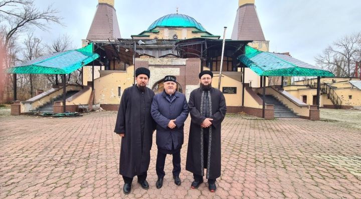 Визит делегации ДУМ РТ в Донбасс: поддержка и гуманитарная помощь