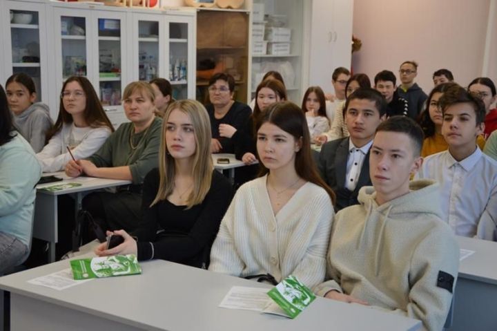Набережночелнинский медицинский колледж открыл свои двери для будущих студентов из Тукаевского района