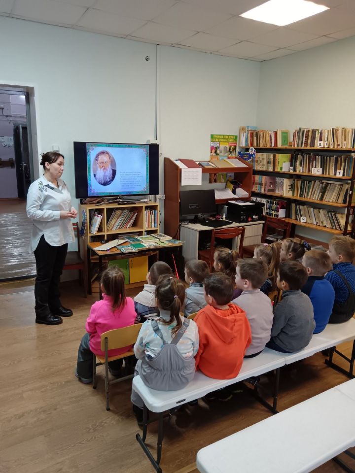 Дети из детского сада «Алёнушка» погрузились в мир сказок П.П. Бажова в Бетькинском сельском доме культуры