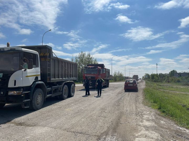 Рейд ГИБДД и Ростехнадзора в Тукаевском районе: большегрузы под контролем