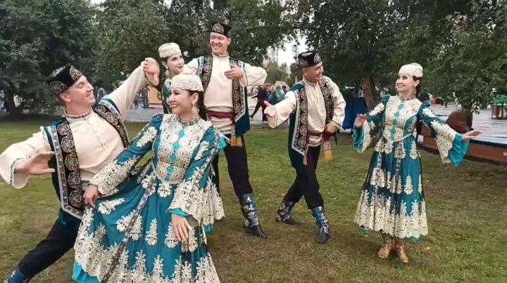 Сабантуй в Тюмени: Тукаевский район принял участие в национальном празднике