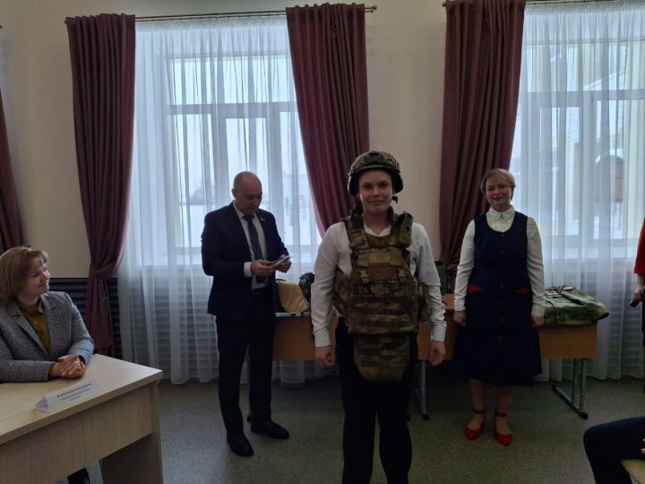 Депутат Государственного Совета Эдуард Шарафиев провел парламентский урок