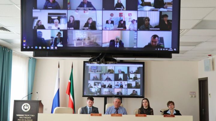 В 2024 году были внесены изменения в более чем 2 800 муниципальных уставов